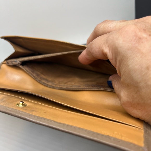 GUC Celine Long Wallet - Picture 9 of 11